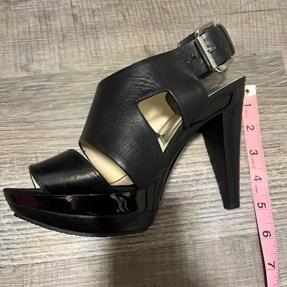Michael Kor’s Carla Heel - Picture 3 of 4